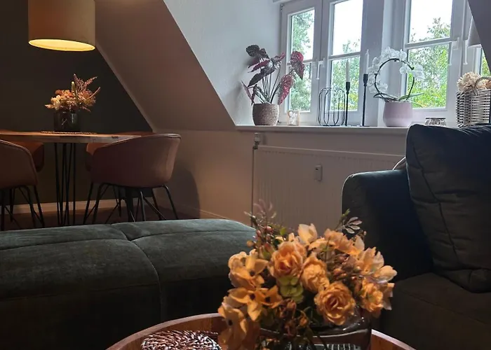 4 Wunderschoene Im Kavaliershaus * Schwerin (Mecklenburg-Vorpommern)