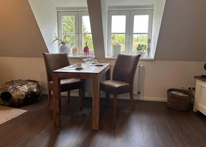 4 Wunderschoene Im Kavaliershaus Schwerin (Mecklenburg-Vorpommern)